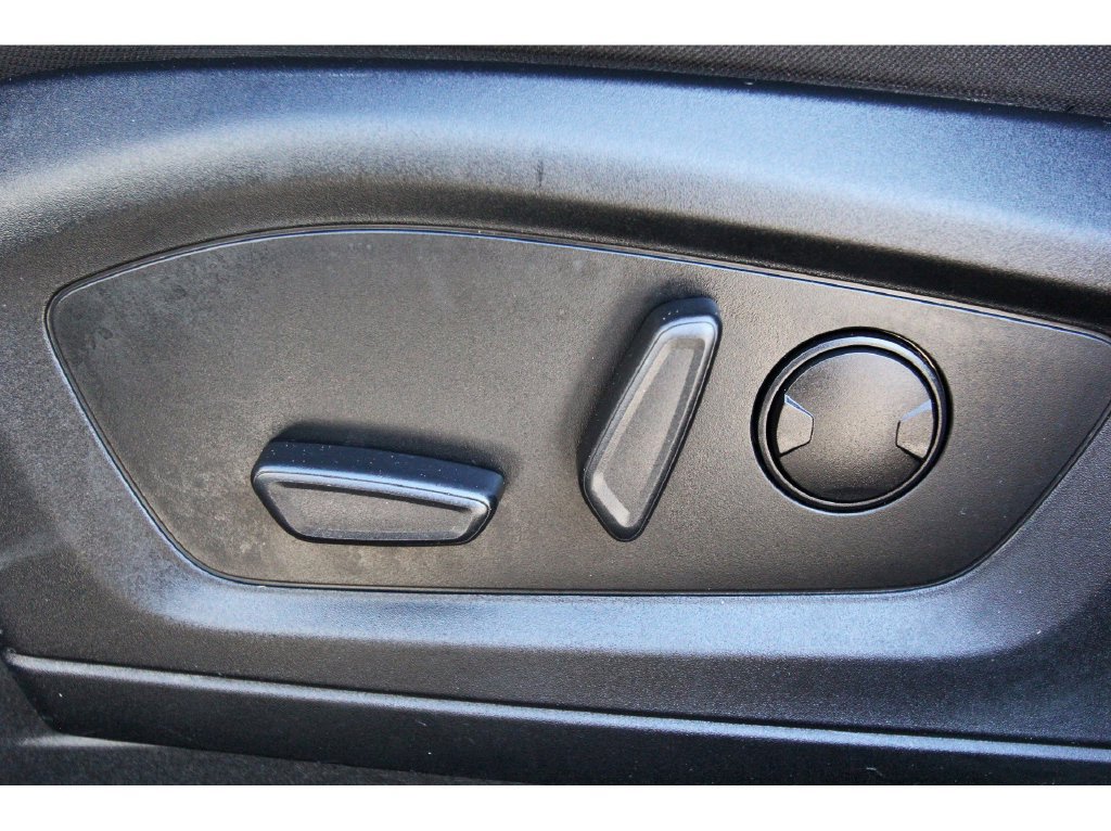 Used 2020 Ford Explorer XLT RWD image 36