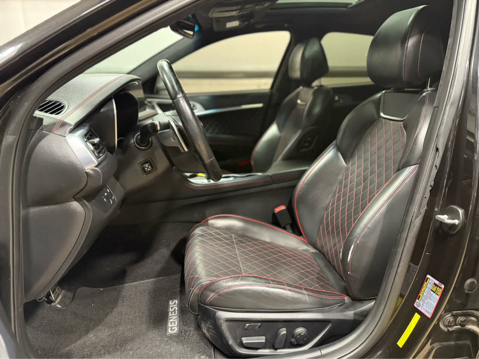 Used 2019 Genesis G70 3.3T Advanced w/ Sport Package image 15