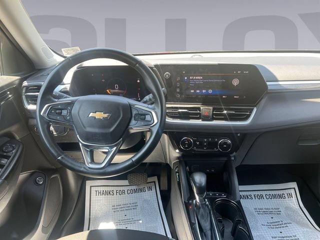 Used 2024 Chevrolet TrailBlazer LT w/ Convenience Package FWD image 12