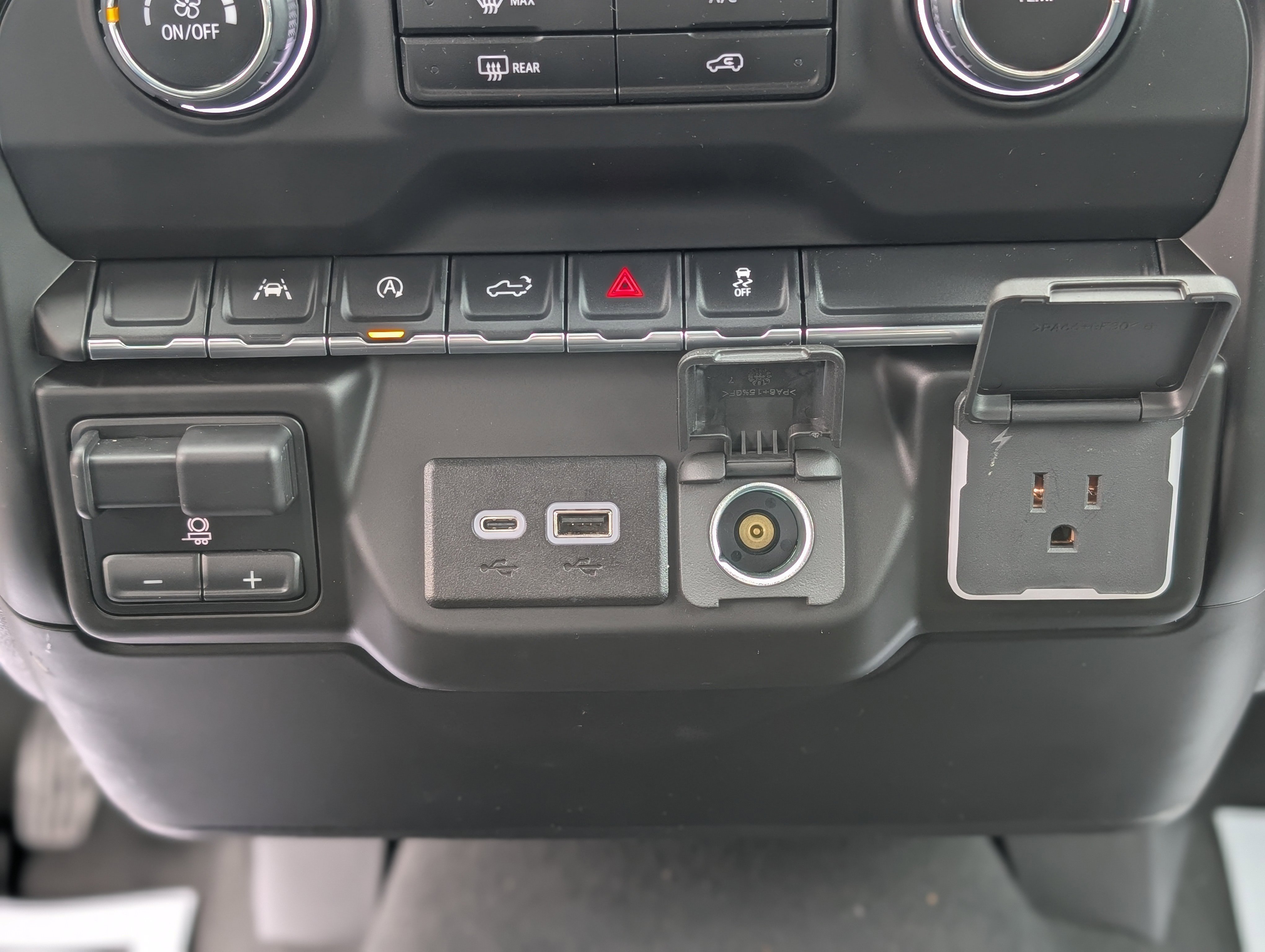 Used 2023 Chevrolet Silverado 1500 Custom image 20