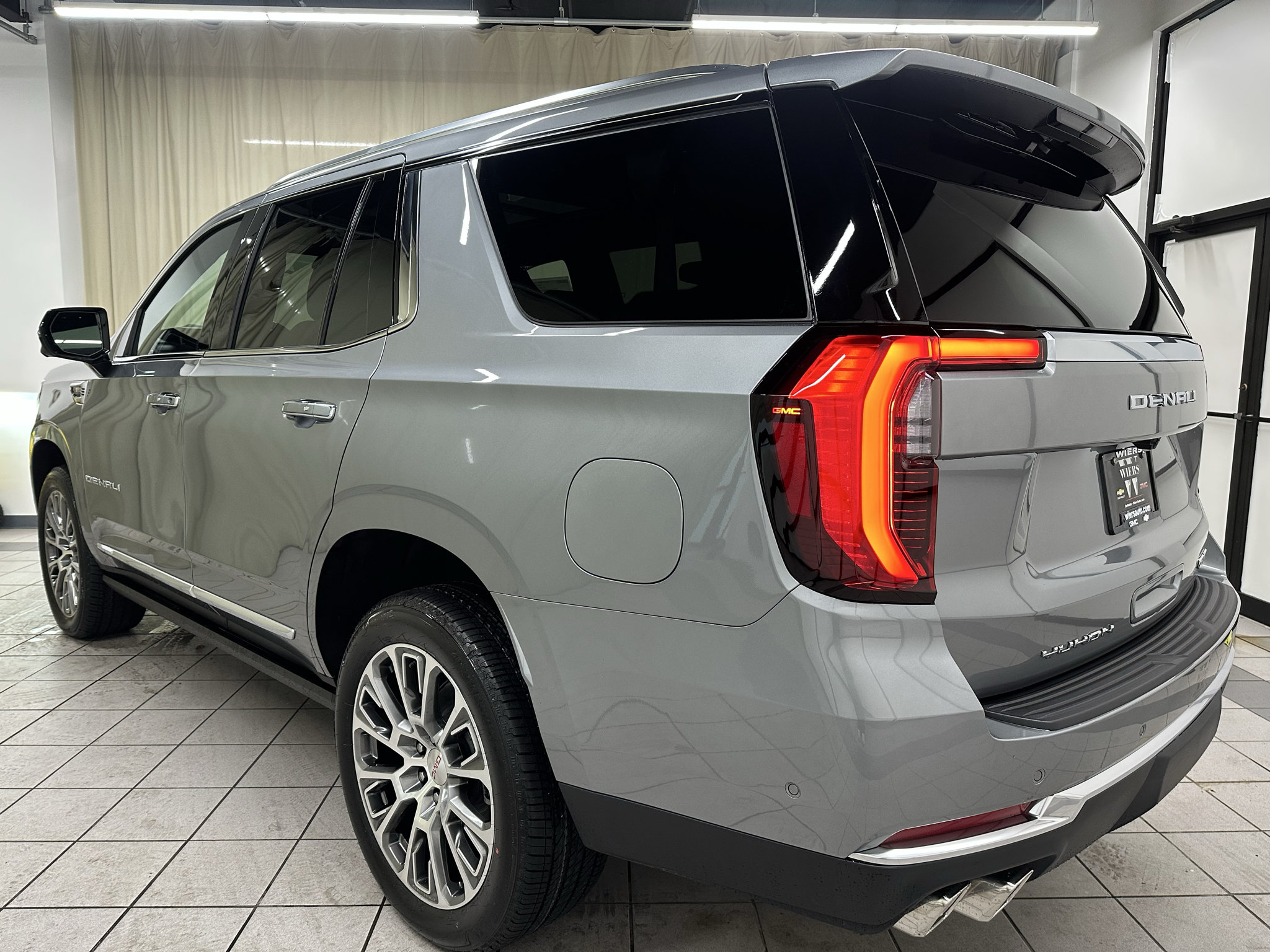 New 2027 GMC Yukon Denali w/ Sun & Power Step Package AWD/4WD image 11
