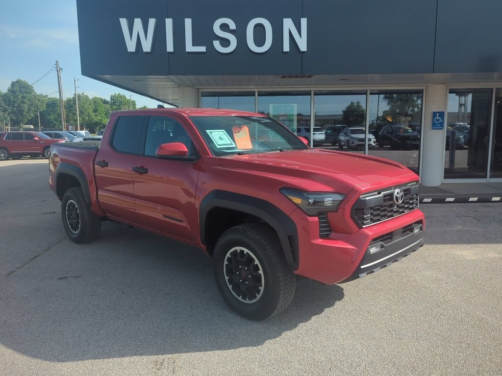 Used 2025 Toyota Tacoma TRD Off-Road AWD/4WD image 1