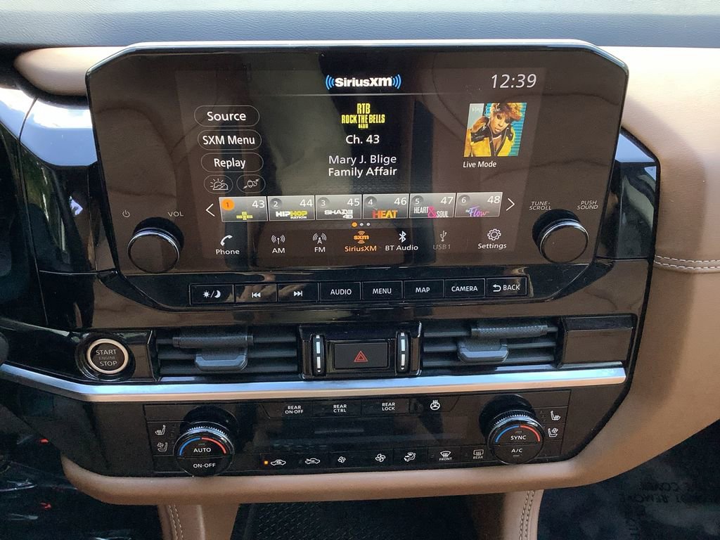 Used 2023 Nissan Pathfinder Platinum image 18