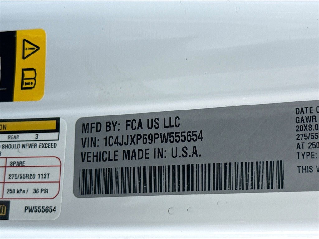 Used 2023 Jeep Wrangler Unlimited Sahara w/ Cold Weather Group image 34