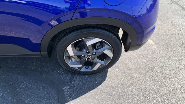 Used 2023 Hyundai Venue Limited FWD image 27