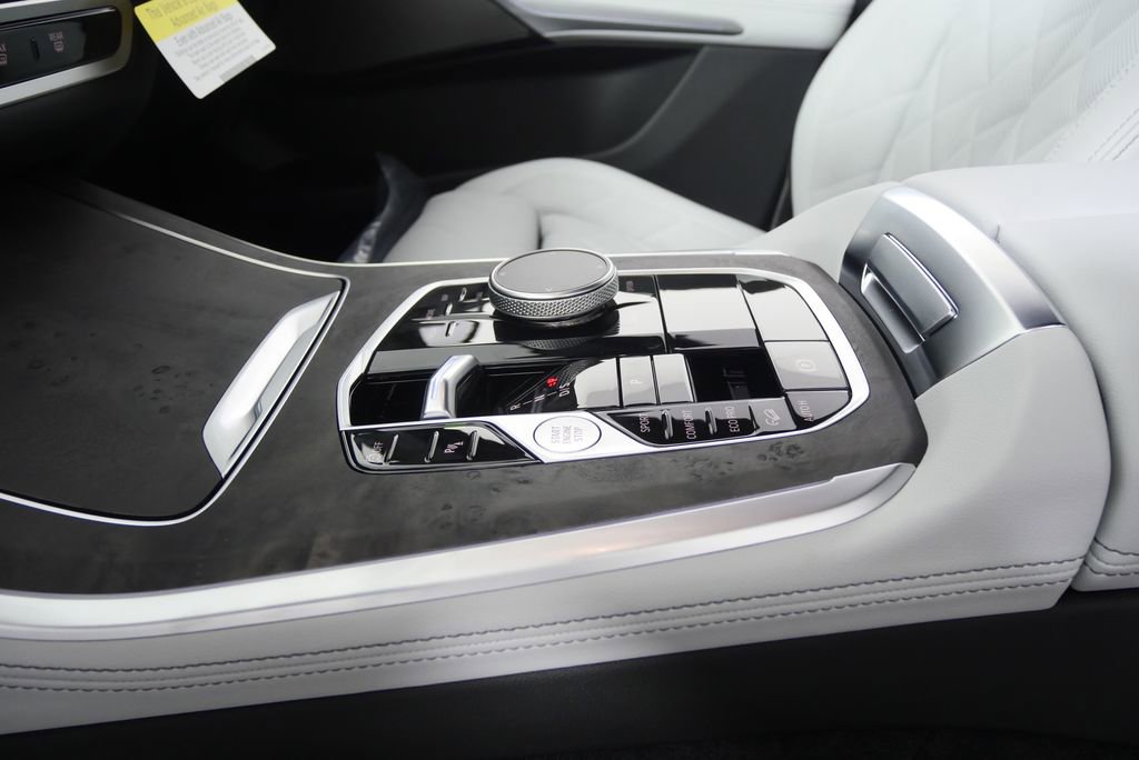 Used 2026 BMW X5 xDrive40i w/ Climate Comfort Package image 21