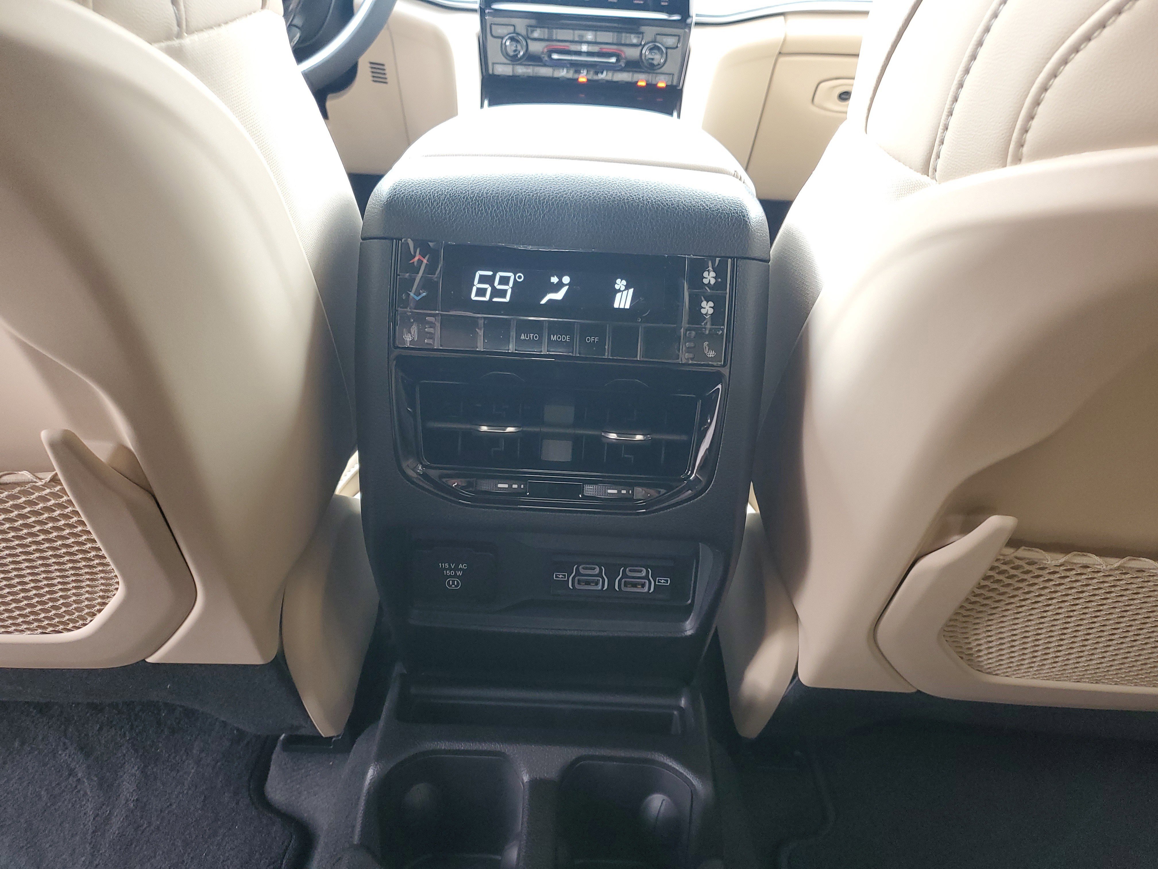 Used 2025 Jeep Grand Cherokee L Limited image 10