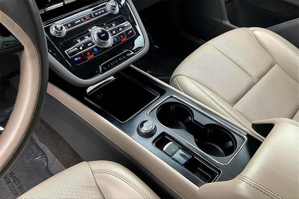 Used 2021 Lincoln Corsair Reserve w/ Elements Package image 17