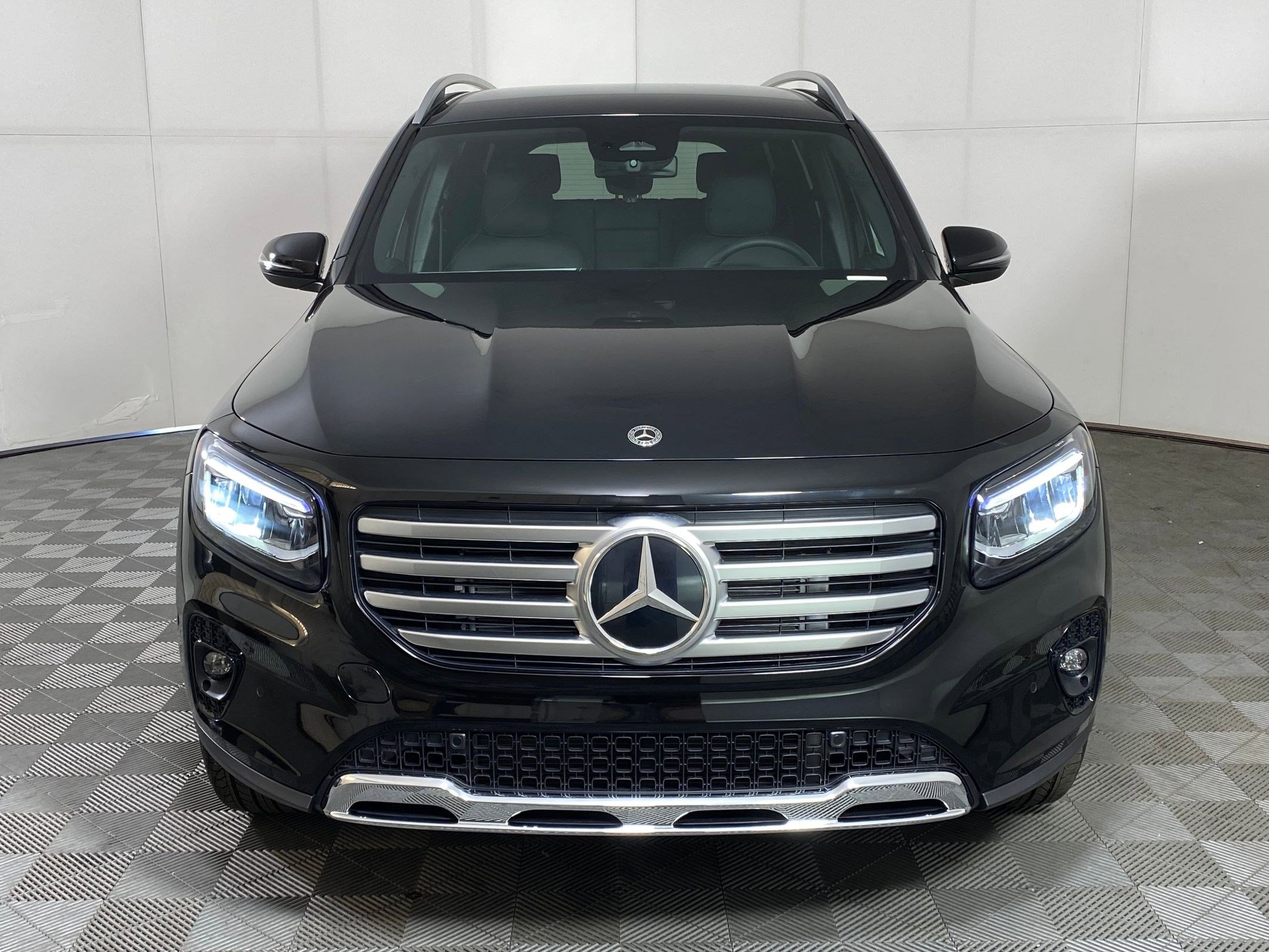 New 2025 Mercedes-Benz GLB 250 4MATIC image 5