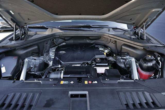 Certified 2025 Genesis GV80 2.5T Standard AWD/4WD image 30