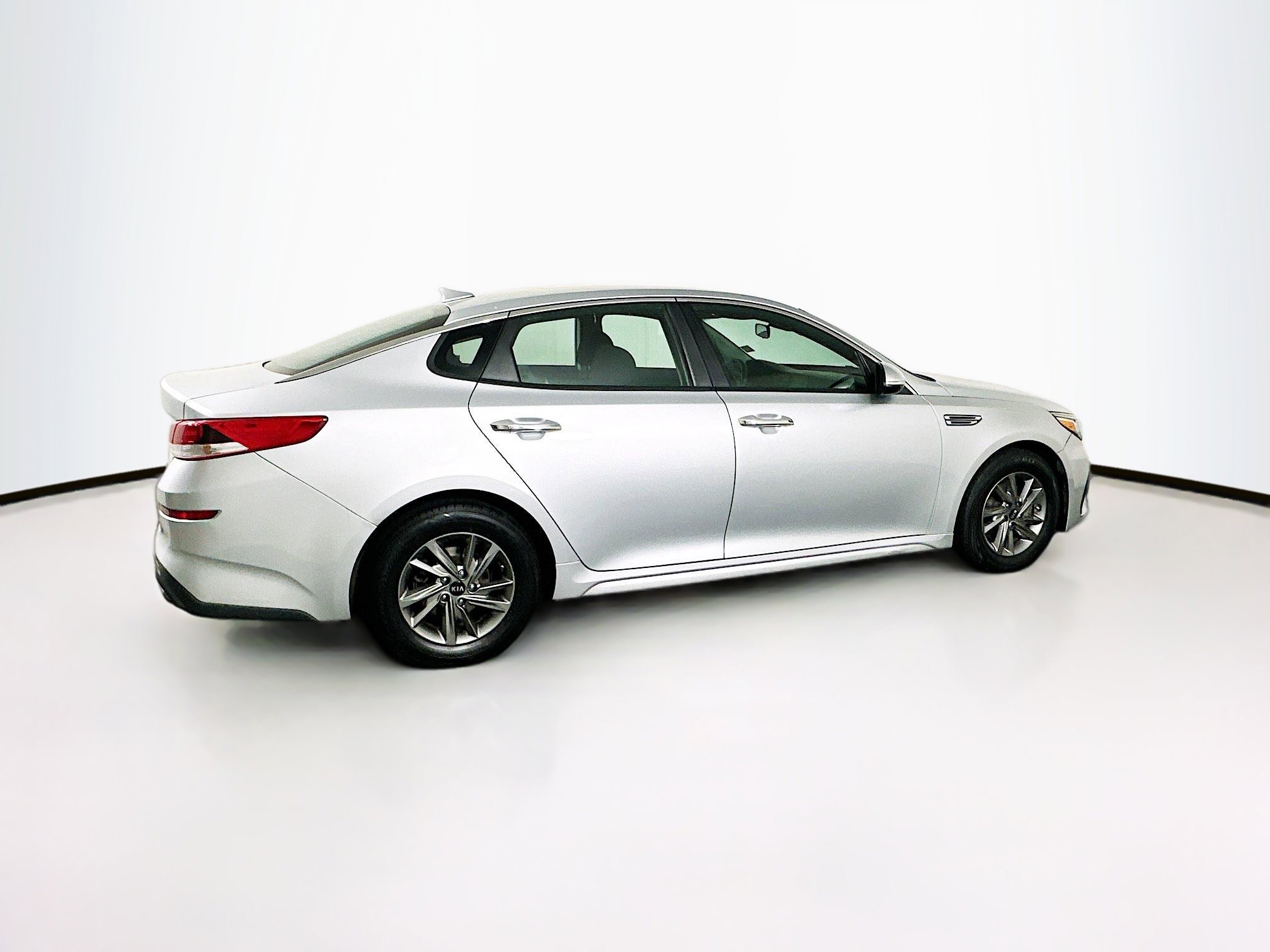 Used 2020 Kia Optima LX image 10