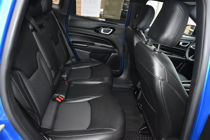 Used 2022 Jeep Compass Latitude w/ Convenience Group AWD/4WD image 31