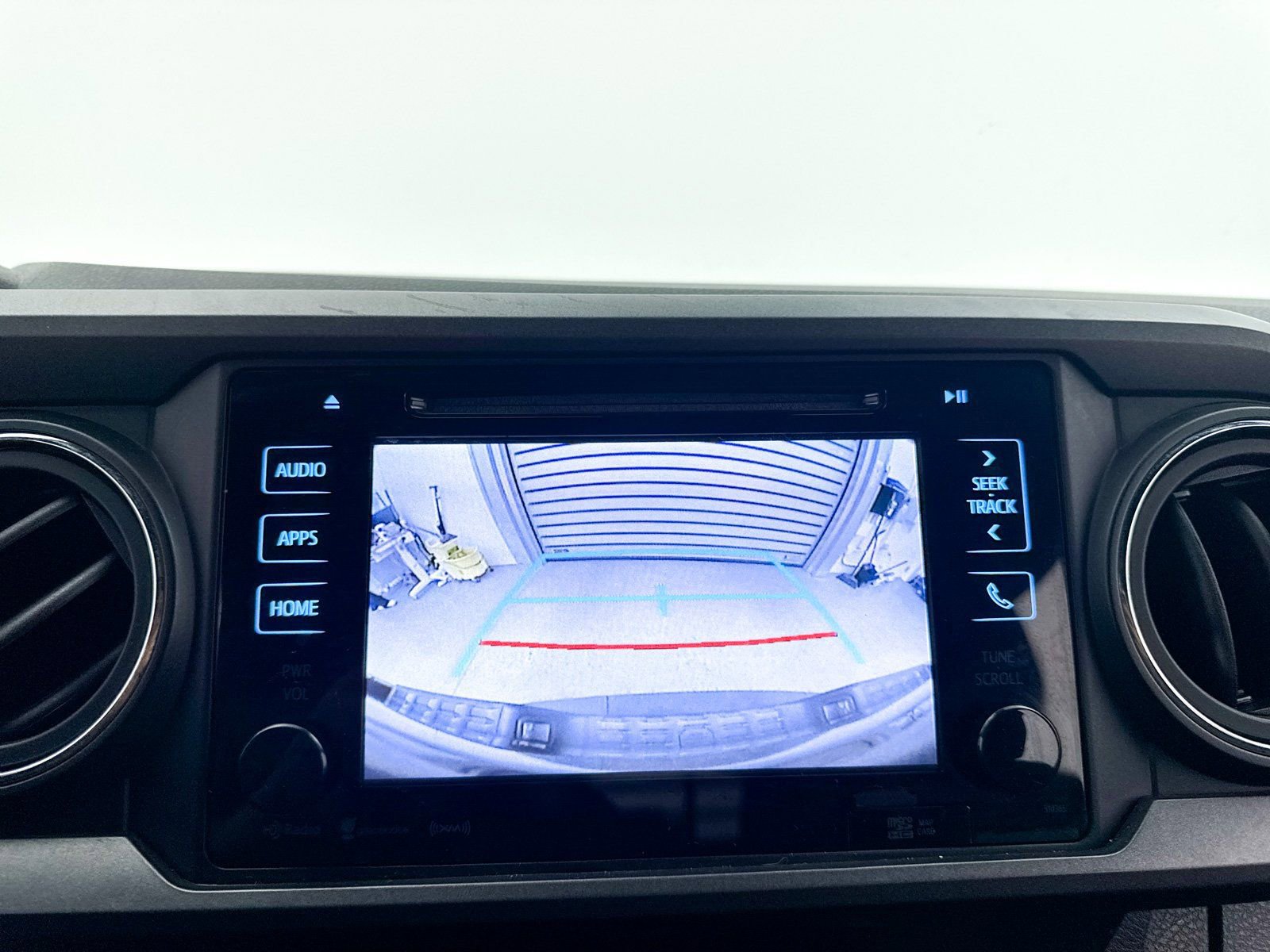 Used 2019 Toyota Tacoma TRD Off-Road AWD/4WD image 19