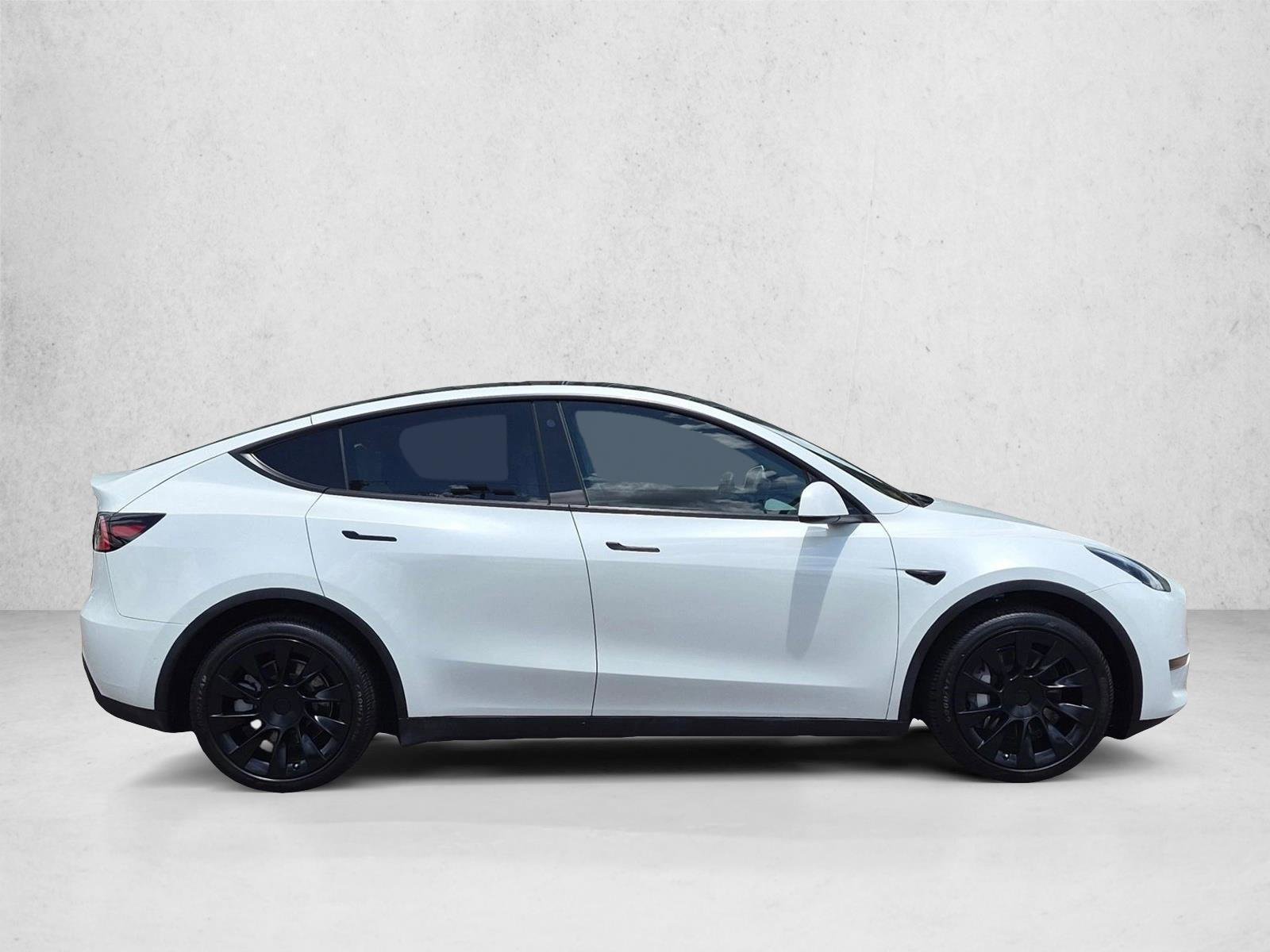 Used 2021 Tesla Model Y Long Range AWD/4WD image 4