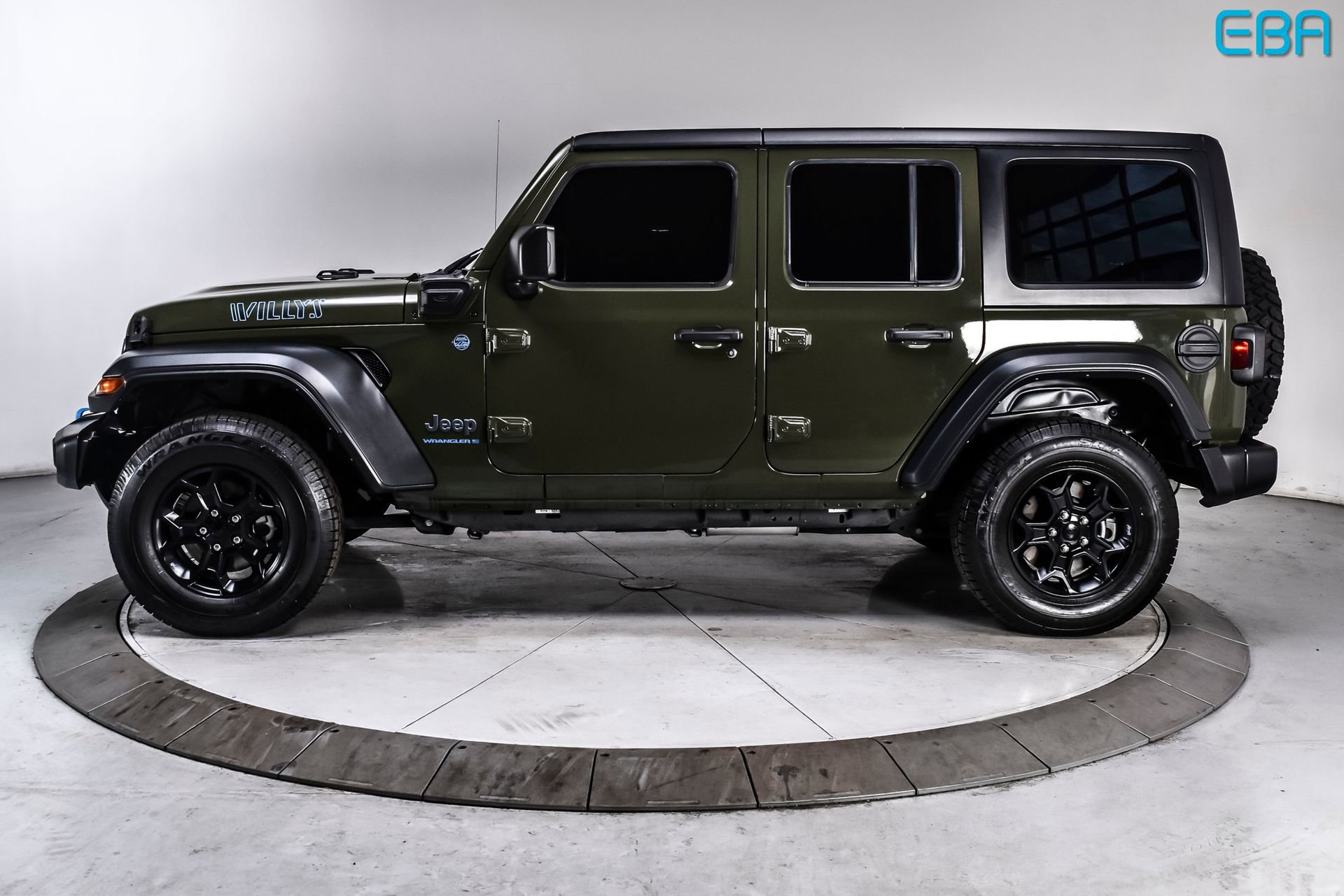 Used 2023 Jeep Wrangler Unlimited w/ 8.4" Radio Group AWD/4WD image 3