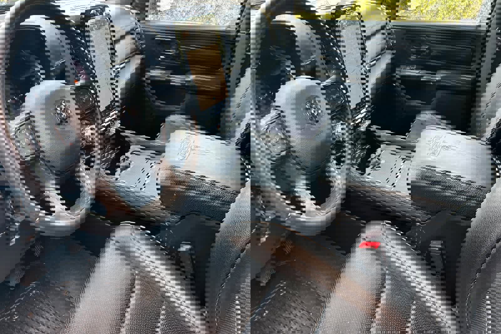 Used 2023 RAM 1500 Limited image 12