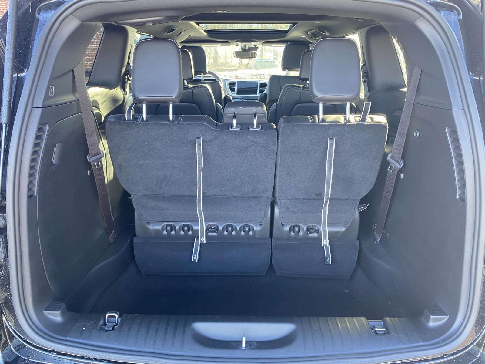 New 2026 Chrysler Pacifica Select image 9