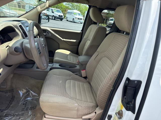 Used 2017 Nissan Frontier SV image 9