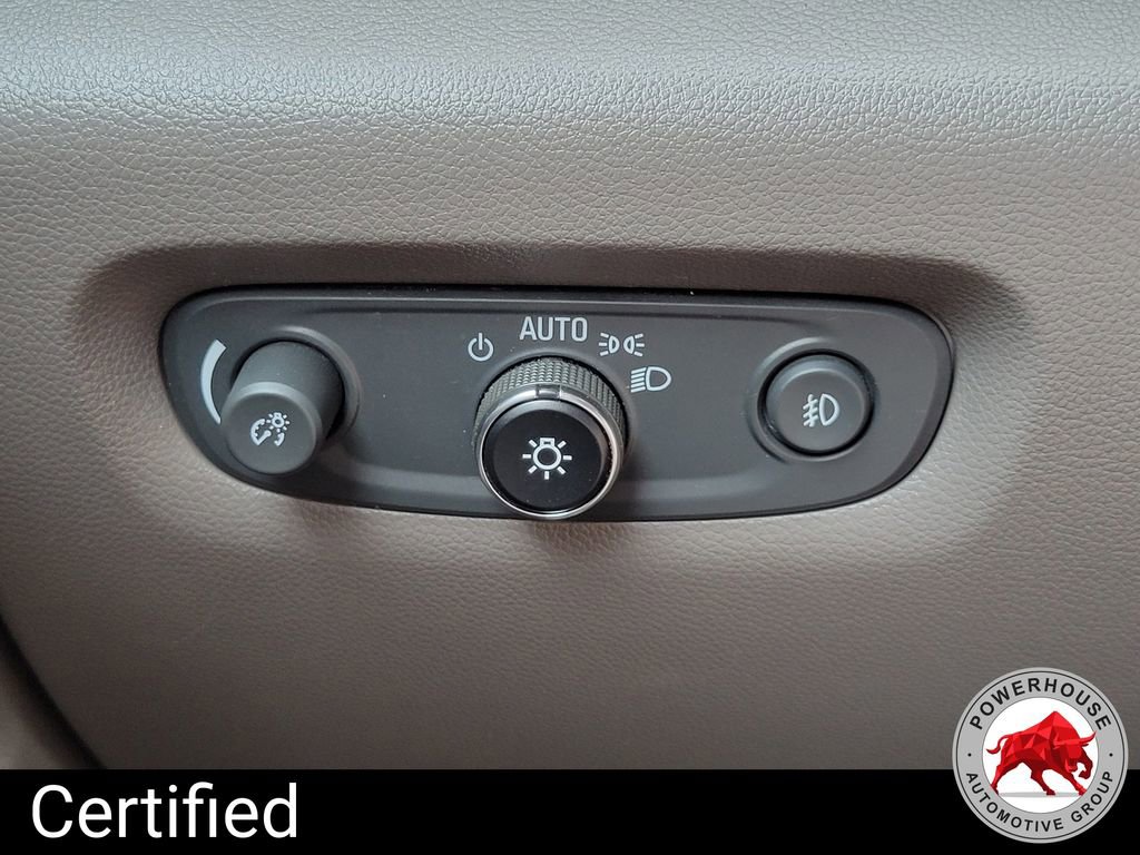 Used 2020 Chevrolet Traverse LT image 28