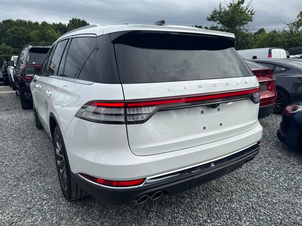 Used 2026 Lincoln Aviator Reserve AWD/4WD image 5