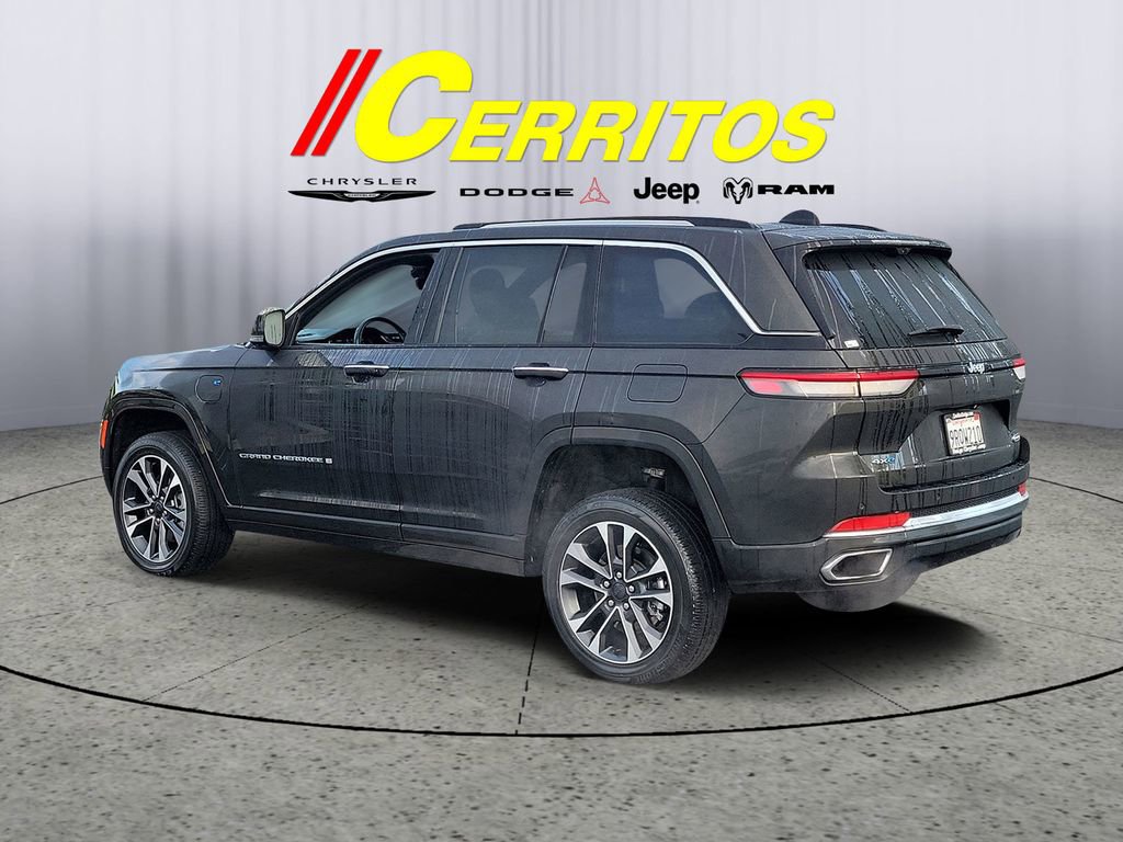 Used 2023 Jeep Grand Cherokee Overland w/ Advanced Protech Group III image 2