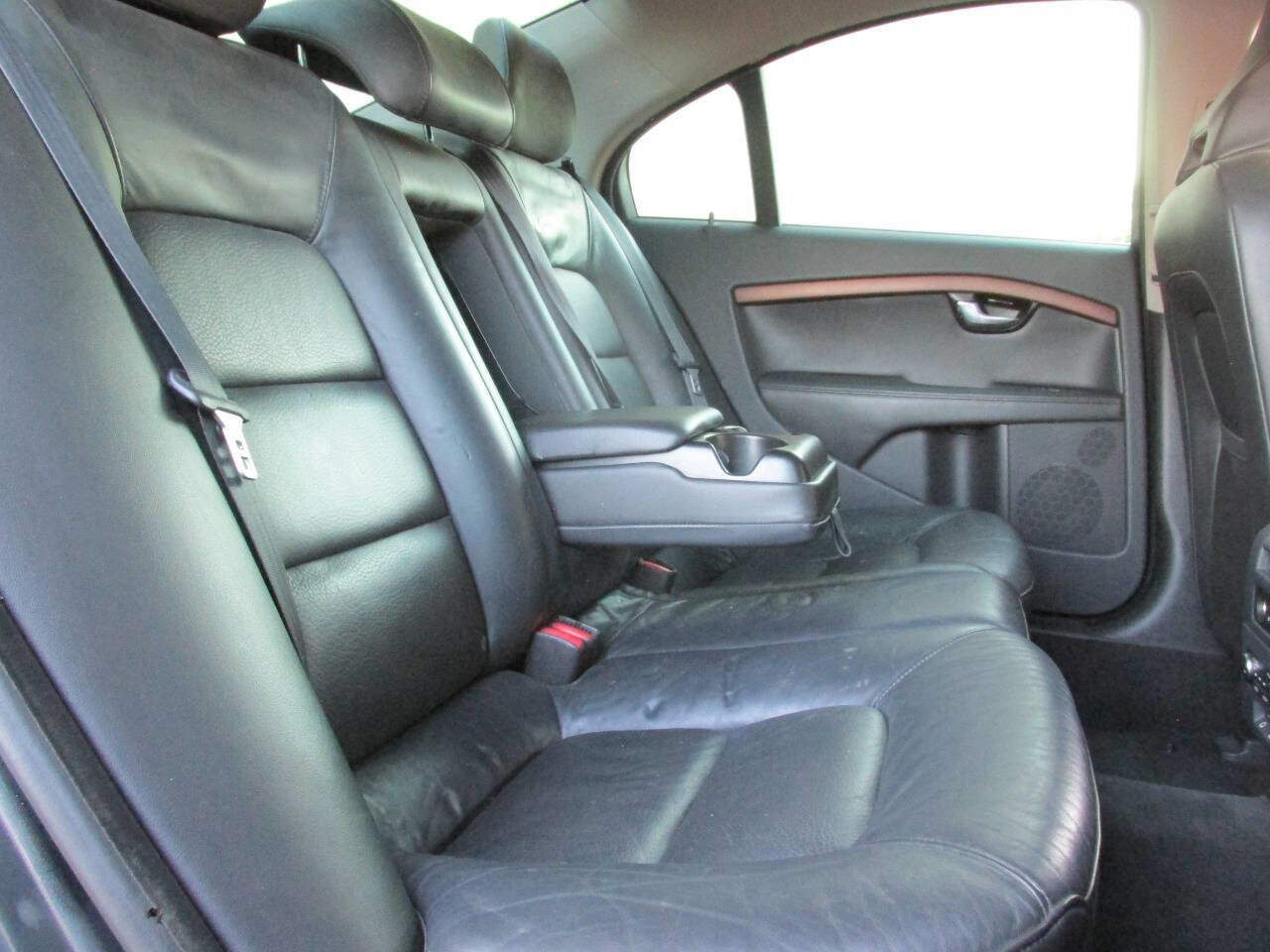 Used 2010 Volvo S80 3.2 image 24