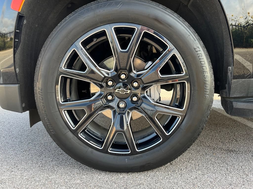 Used 2024 Chevrolet Tahoe RST w/ Luxury Package RWD image 13