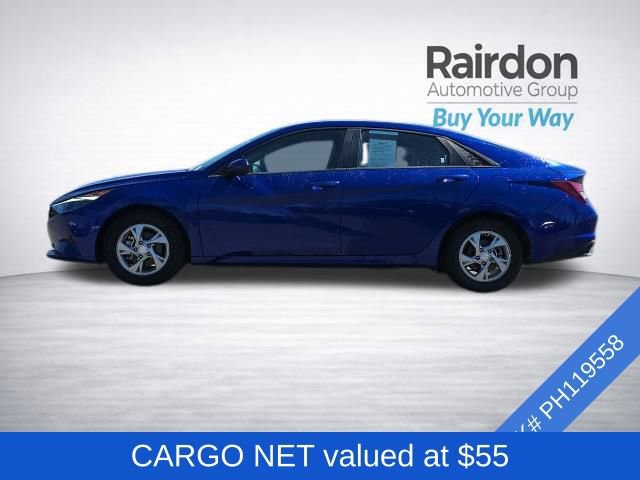 Used 2023 Hyundai Elantra SE w/ Preferred Accessory Package FWD image 4