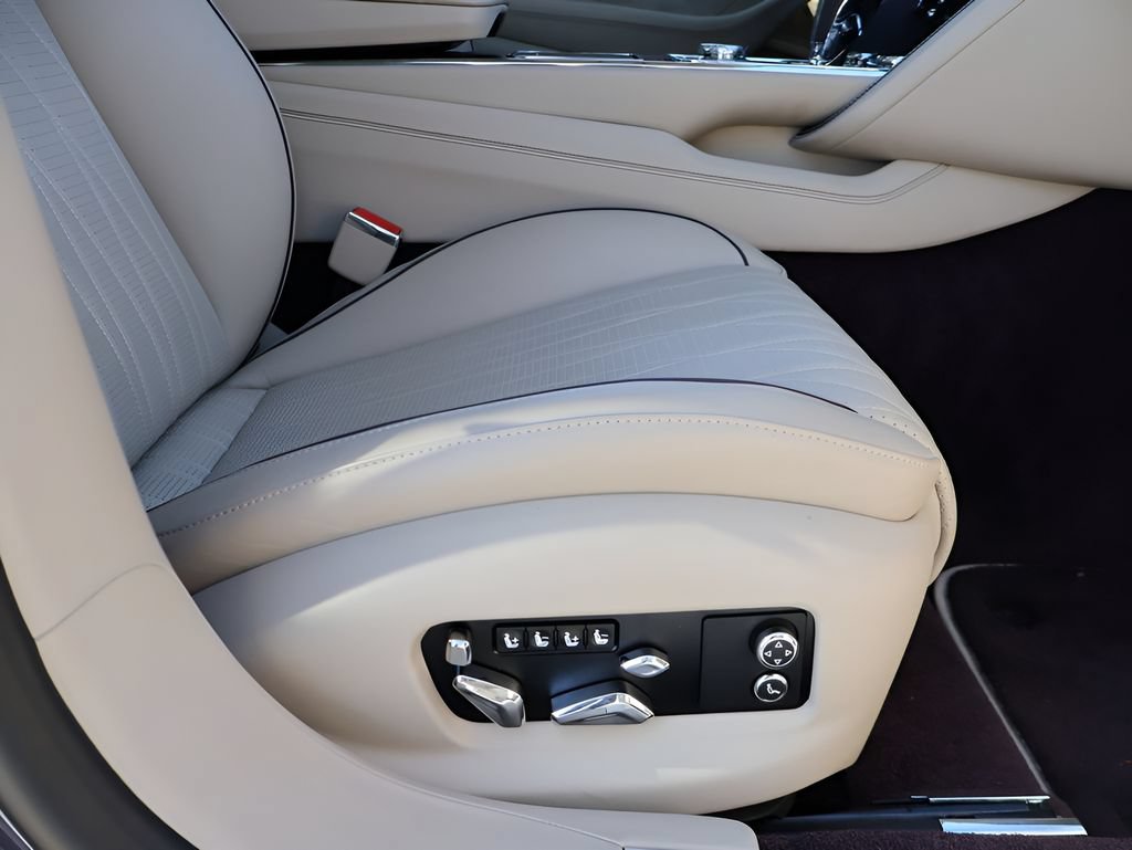 Used 2023 Bentley Flying Spur Azure AWD/4WD image 13