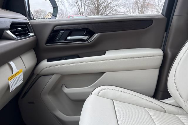 New 2026 GMC Yukon XL Denali w/ Denali Reserve Package image 20