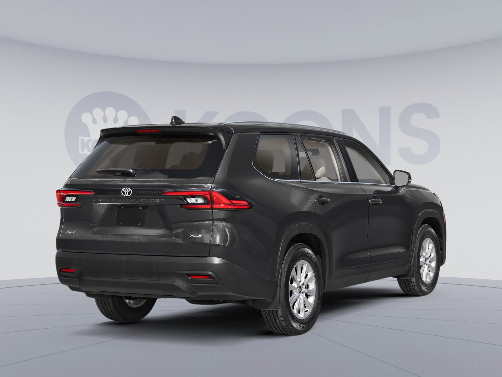 Used 2024 Toyota Grand Highlander XLE image 2