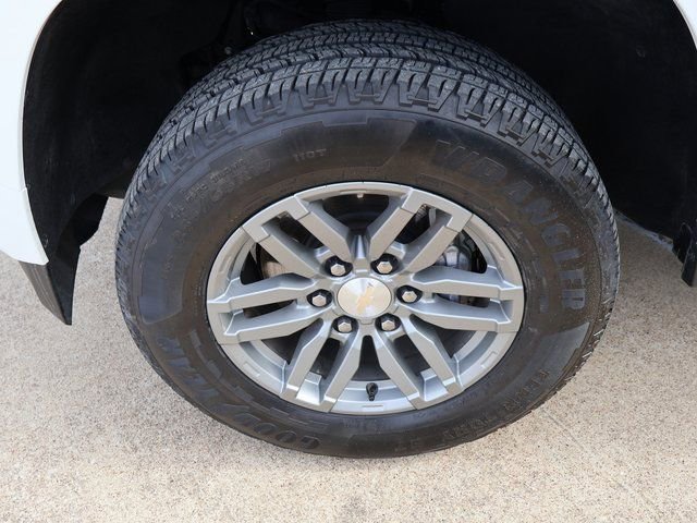 Used 2024 Chevrolet Colorado LT w/ LT Convenience Package image 32