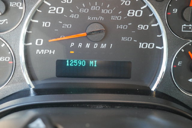 Used 2025 Chevrolet Express 2500 w/ Driver Convenience Package RWD image 18