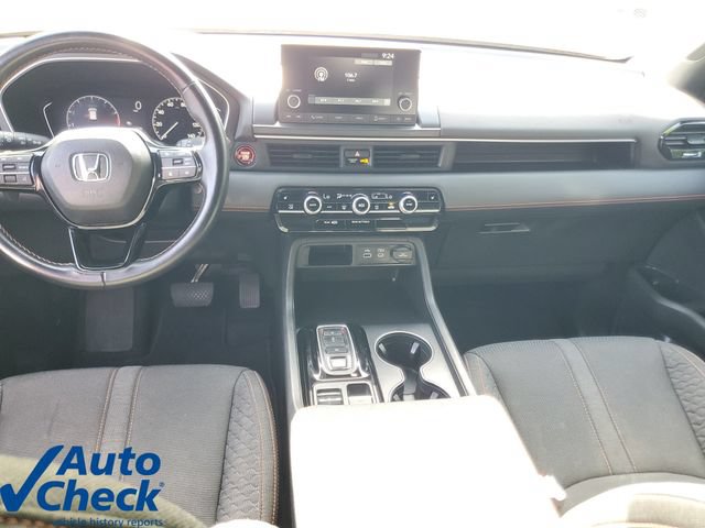 Used 2024 Honda Pilot Sport image 13