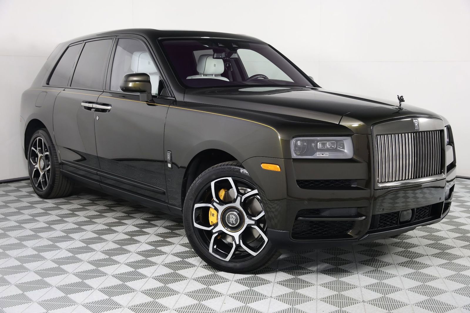 Certified 2023 Rolls-Royce Cullinan Black Badge w/ Driver's Package image 9