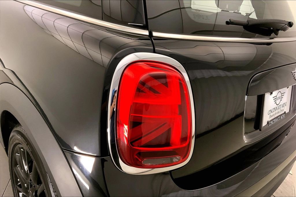 Certified 2024 MINI Cooper 2-Door Hardtop image 28