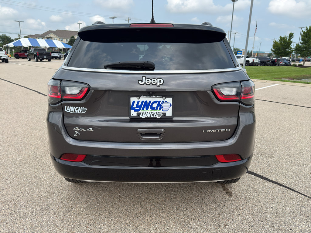 Used 2023 Jeep Compass Limited w/ Elite Group AWD/4WD image 4