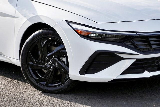 Certified 2026 Hyundai Elantra Sport image 4