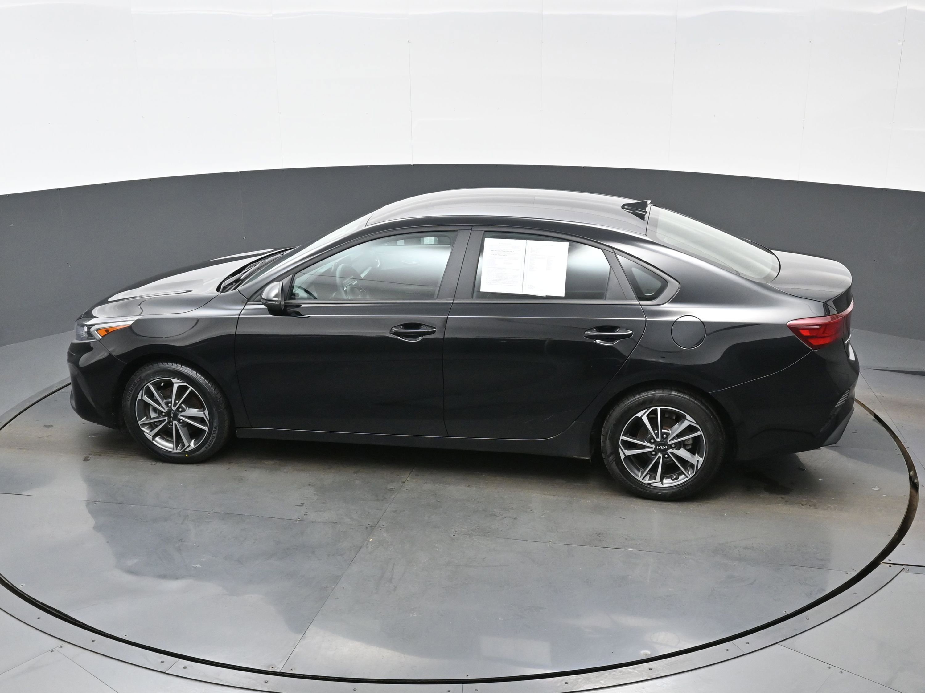 Used 2023 Kia Forte LXS w/ LXS Technology Package FWD image 35