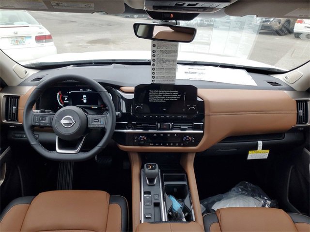 New 2025 Nissan Pathfinder Platinum image 22