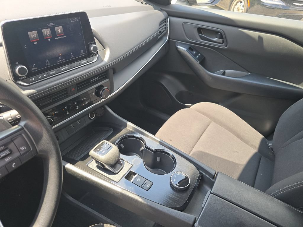 Used 2024 Nissan Rogue S AWD/4WD image 26