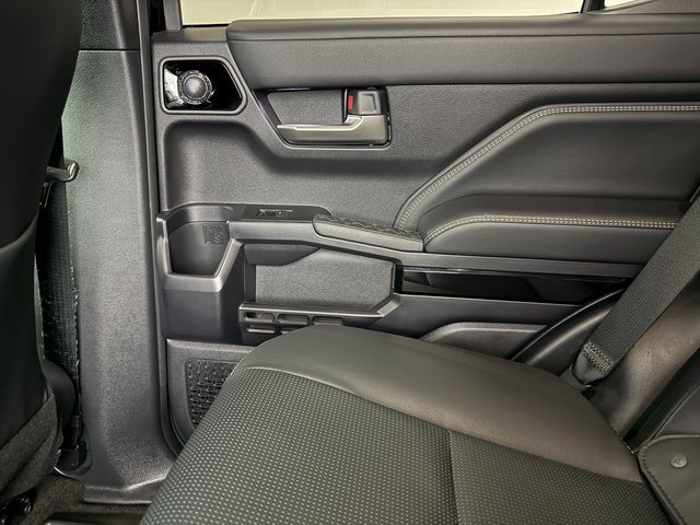 Used 2025 Toyota 4Runner Limited image 32