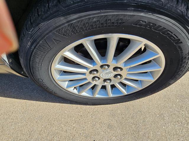 Used 2010 Buick Enclave CXL w/ Trailering Provision Package image 19