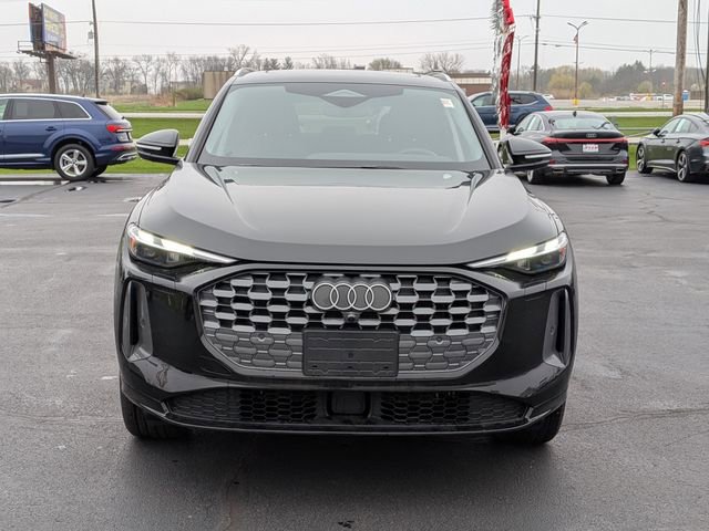 Used 2025 Audi Q5 Premium w/ Convenience Package AWD/4WD image 2