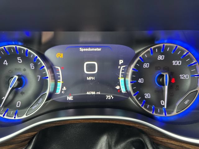 Used 2021 Chrysler Pacifica Limited w/ Premium & Safety Sphere Group AWD/4WD image 16