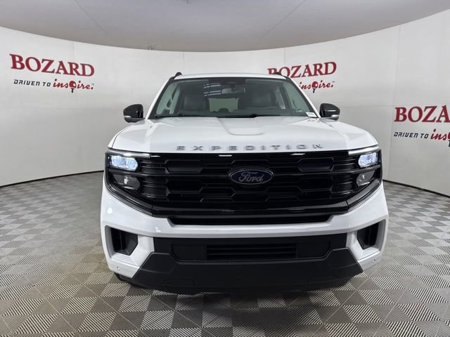 New 2025 Ford Expedition Active image 2