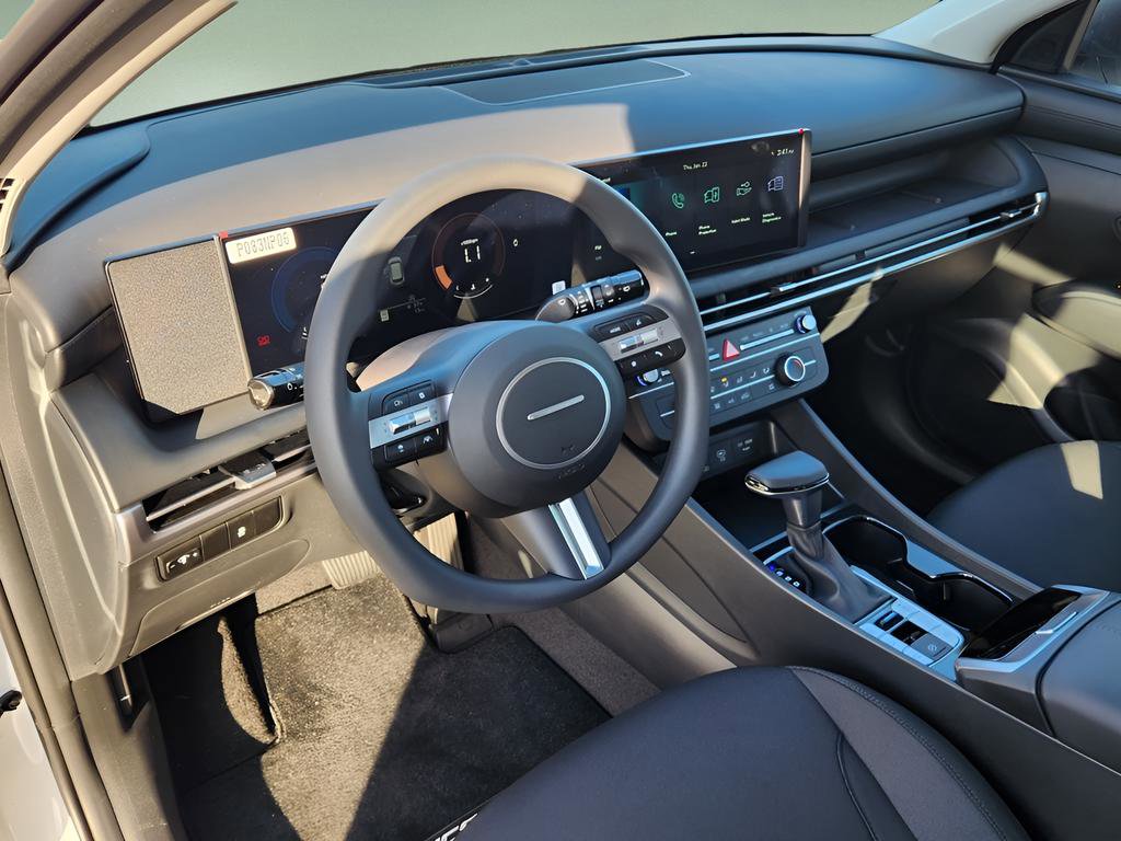 New 2026 Hyundai Tucson SE image 14