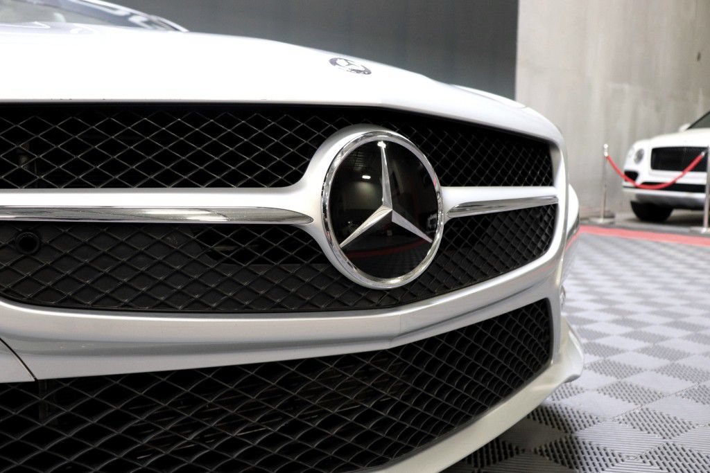 Used 2014 Mercedes-Benz SL 550 w/ Driver Assistance Package image 13