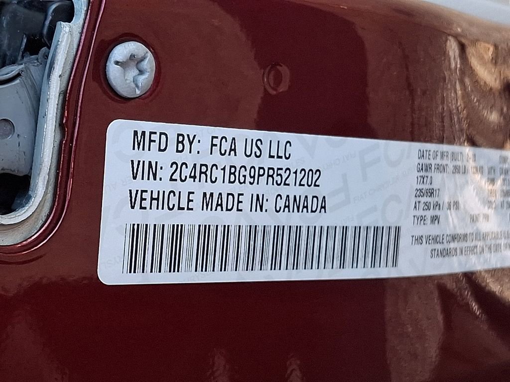 Used 2023 Chrysler Pacifica Touring-L FWD image 25