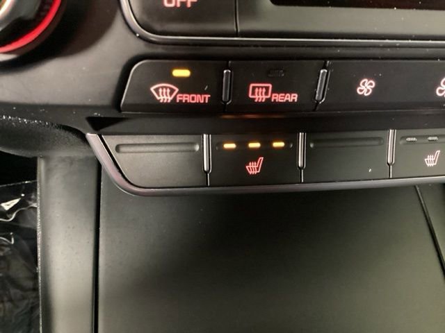 Used 2020 Kia Sorento S image 22